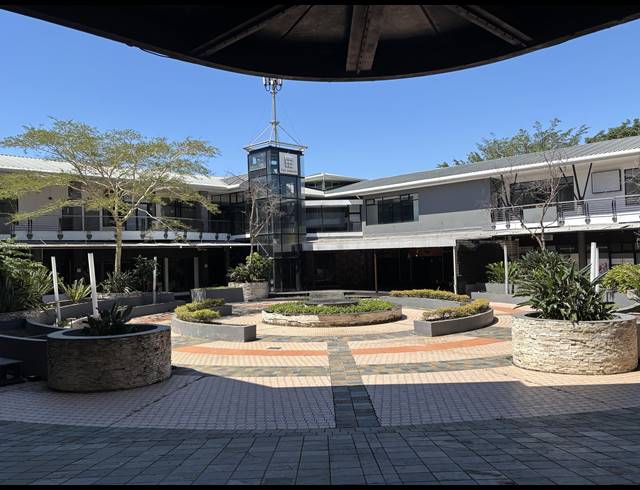 43M² OFFICE TO LET IN LA LUCIA